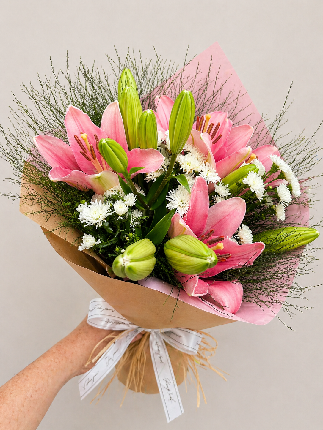 Buquê Elegância – Lírios e Flores Nobres